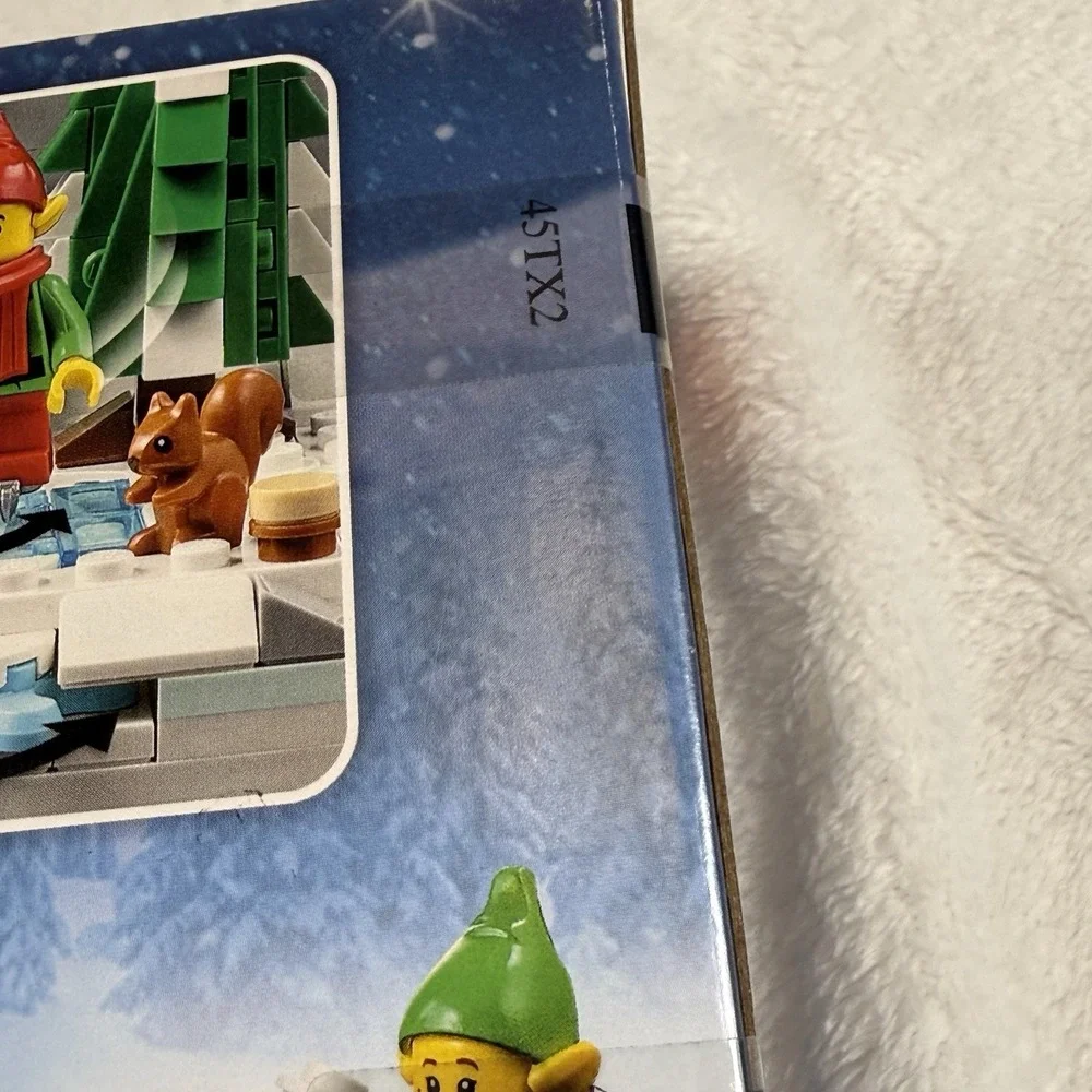 LEGO Seasonal: Winter Elves Scene (40564)
